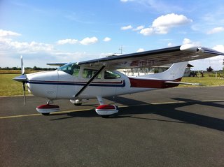 Cessna C-F 182 Q II Skylane 1977