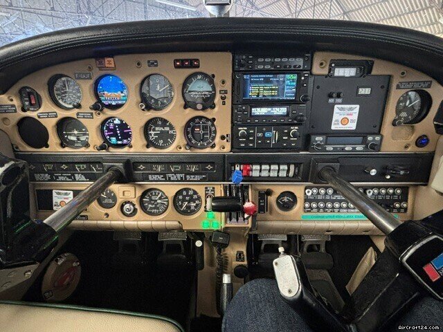 1973 Piper PA28R200 Arrow II, photo 4