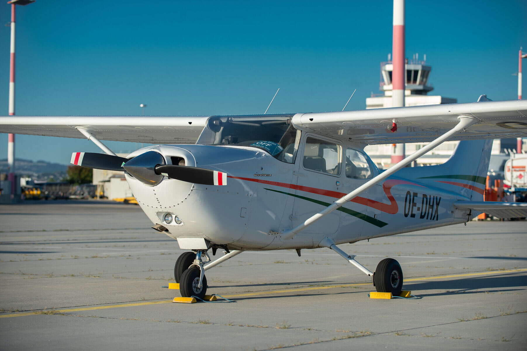 1977 Cessna FR172K, photo 1