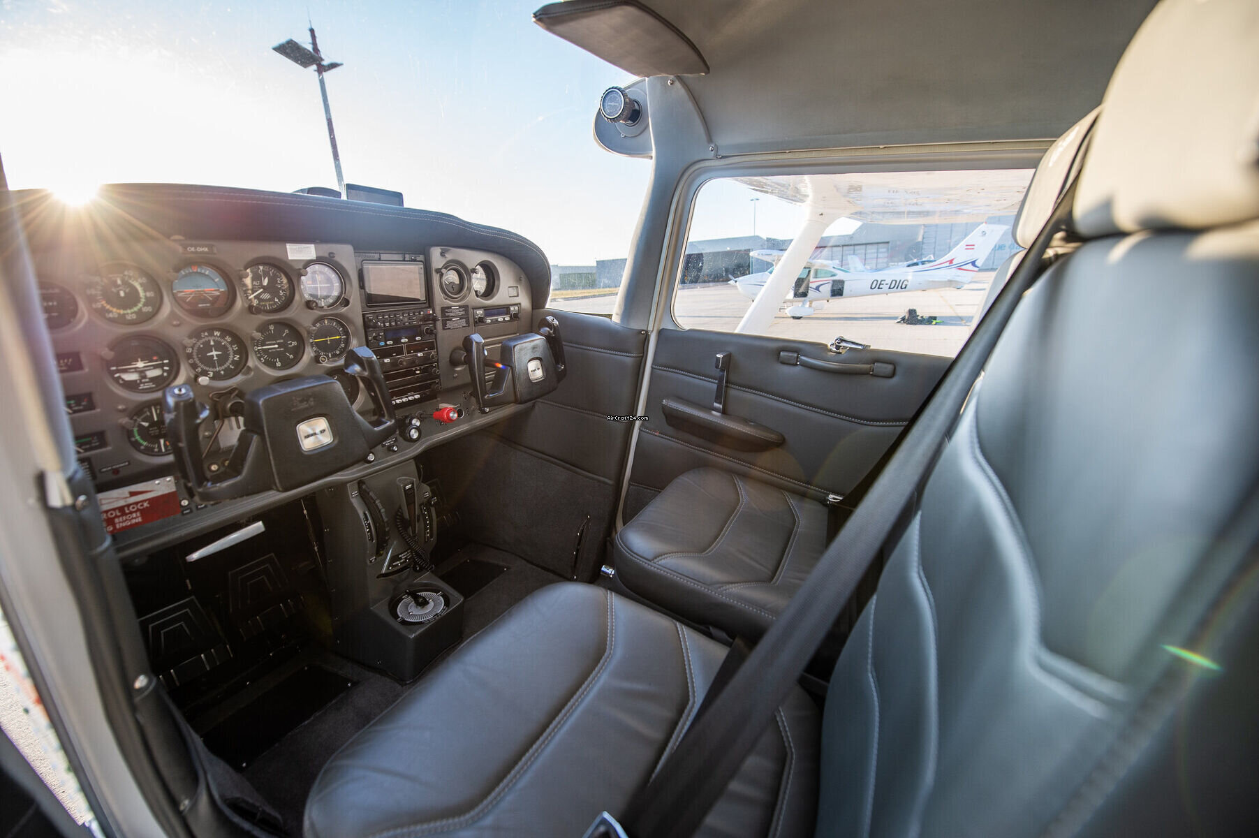 1977 Cessna FR172K, photo 8
