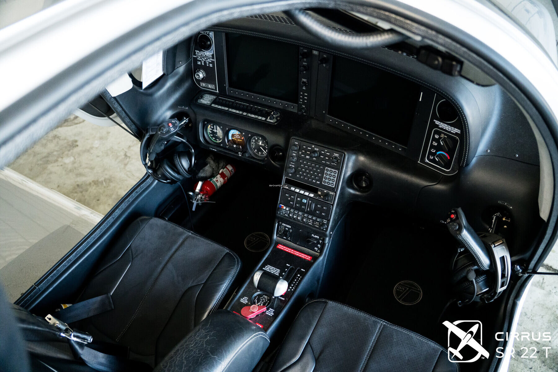 2011 Cirrus SR22T-G3, photo 12