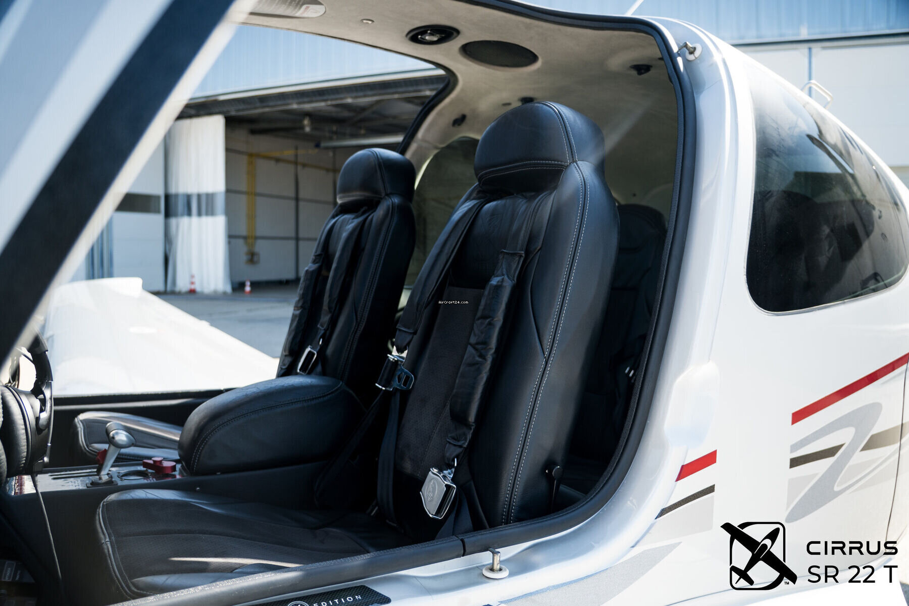 2011 Cirrus SR22T-G3, photo 20