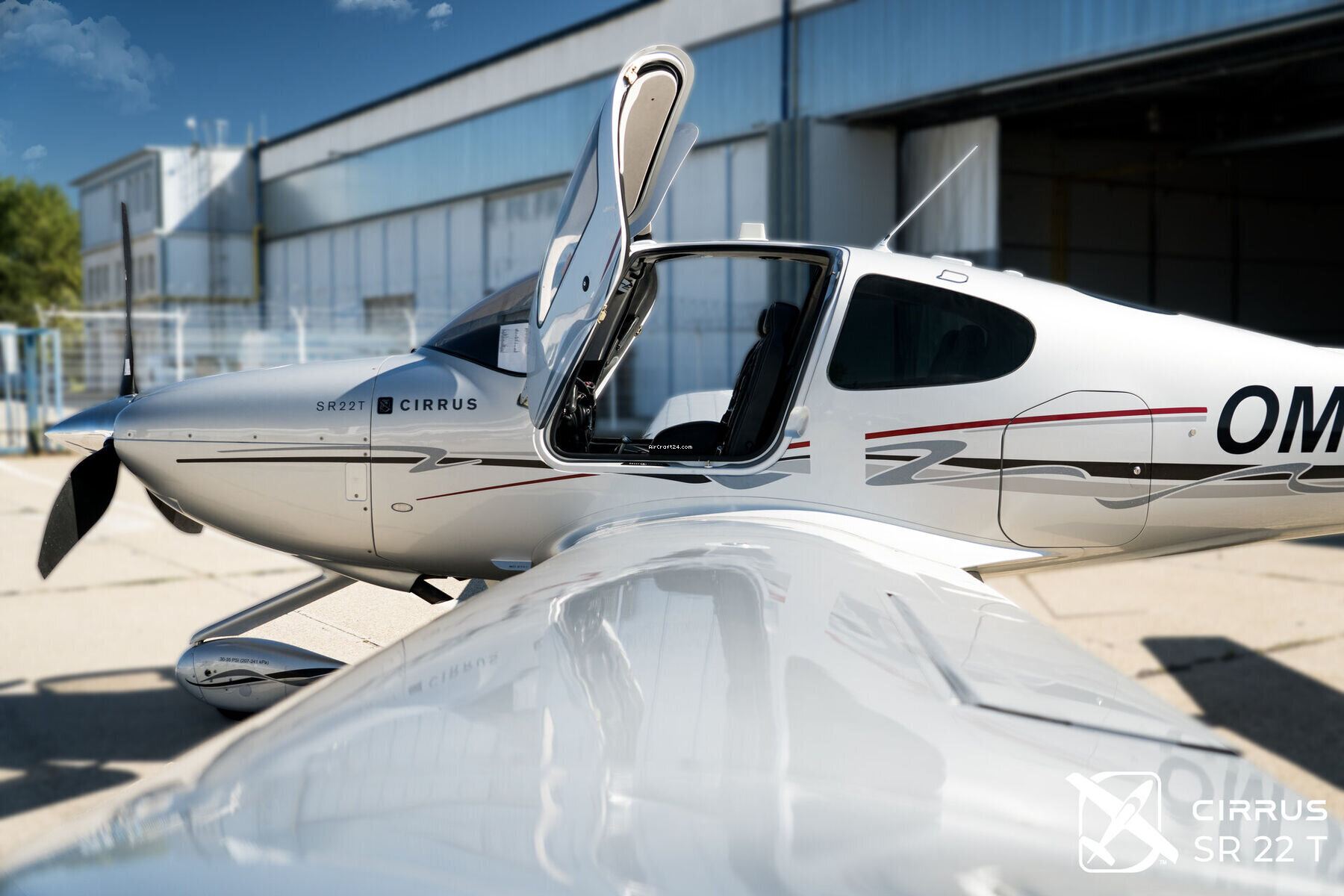 2011 Cirrus SR22T-G3, photo 4