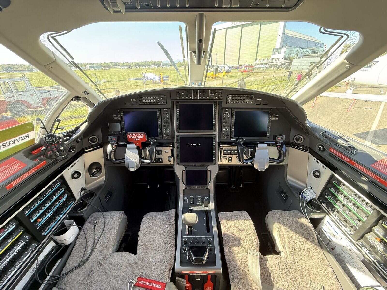 2020 Pilatus PC-12/47E, photo 7