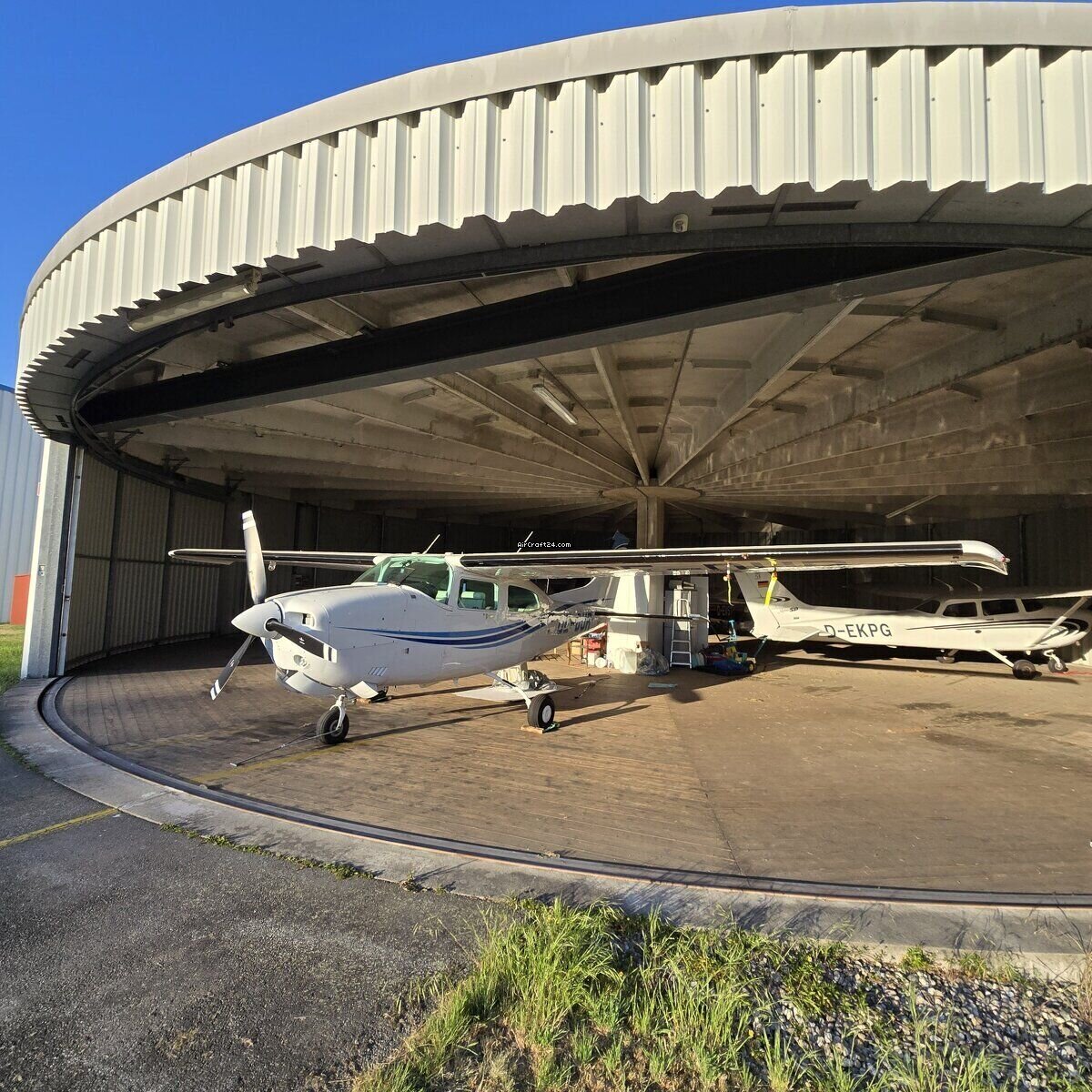 1980 Cessna Turbo 210N, photo 4