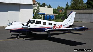 Piper Seneca V
