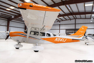 Cessna T206H