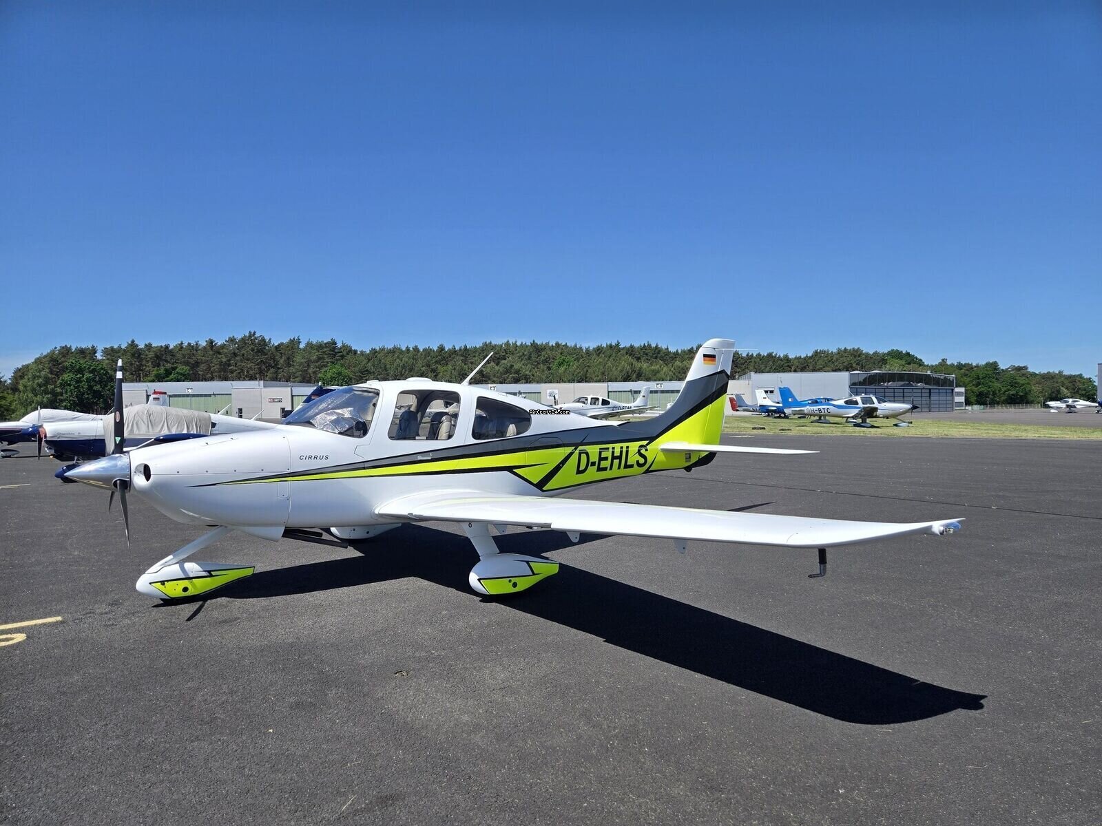 2004 Cirrus SR20-G3, photo 1