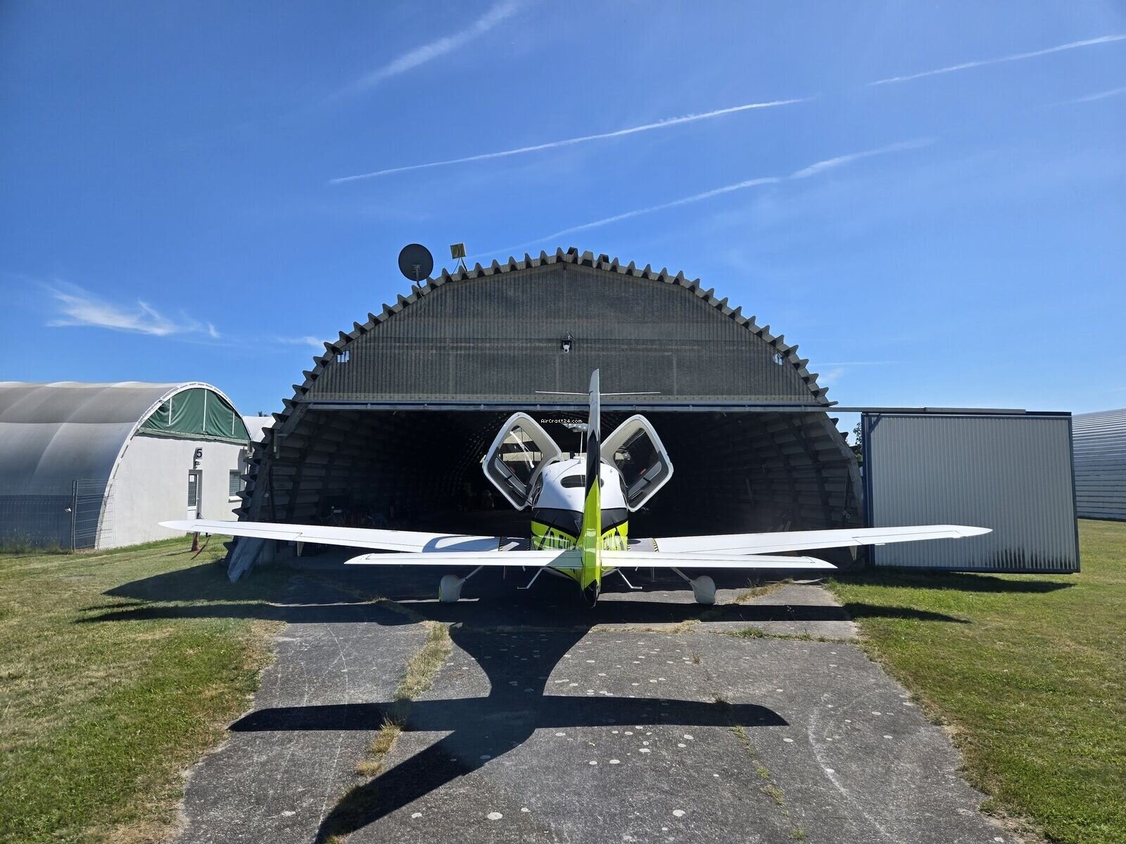 2004 Cirrus SR20-G3, photo 3