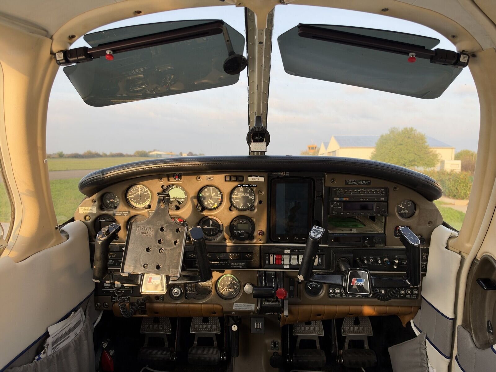 1978 Piper PA-28-181 Archer II, photo 15