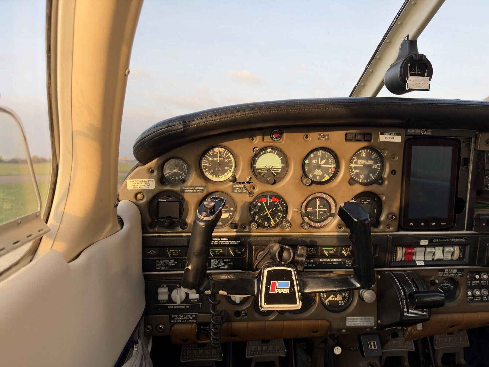 1978 Piper PA-28-181 Archer II, photo 16