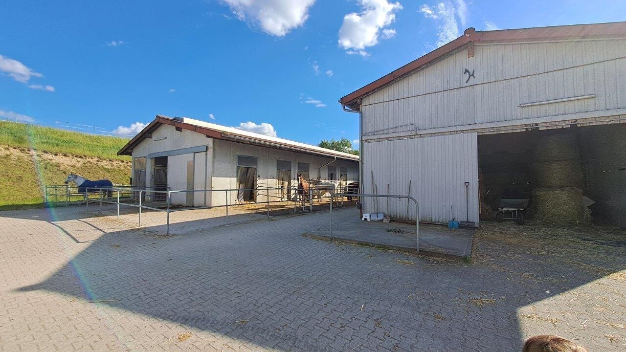 2007 Robinson Heliport mit Reitanlage in Oberbayern 7,8 ha Alleinlage, photo 13