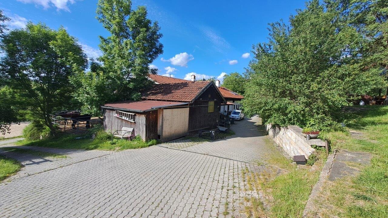 2007 Robinson Heliport mit Reitanlage in Oberbayern 7,8 ha Alleinlage, photo 4