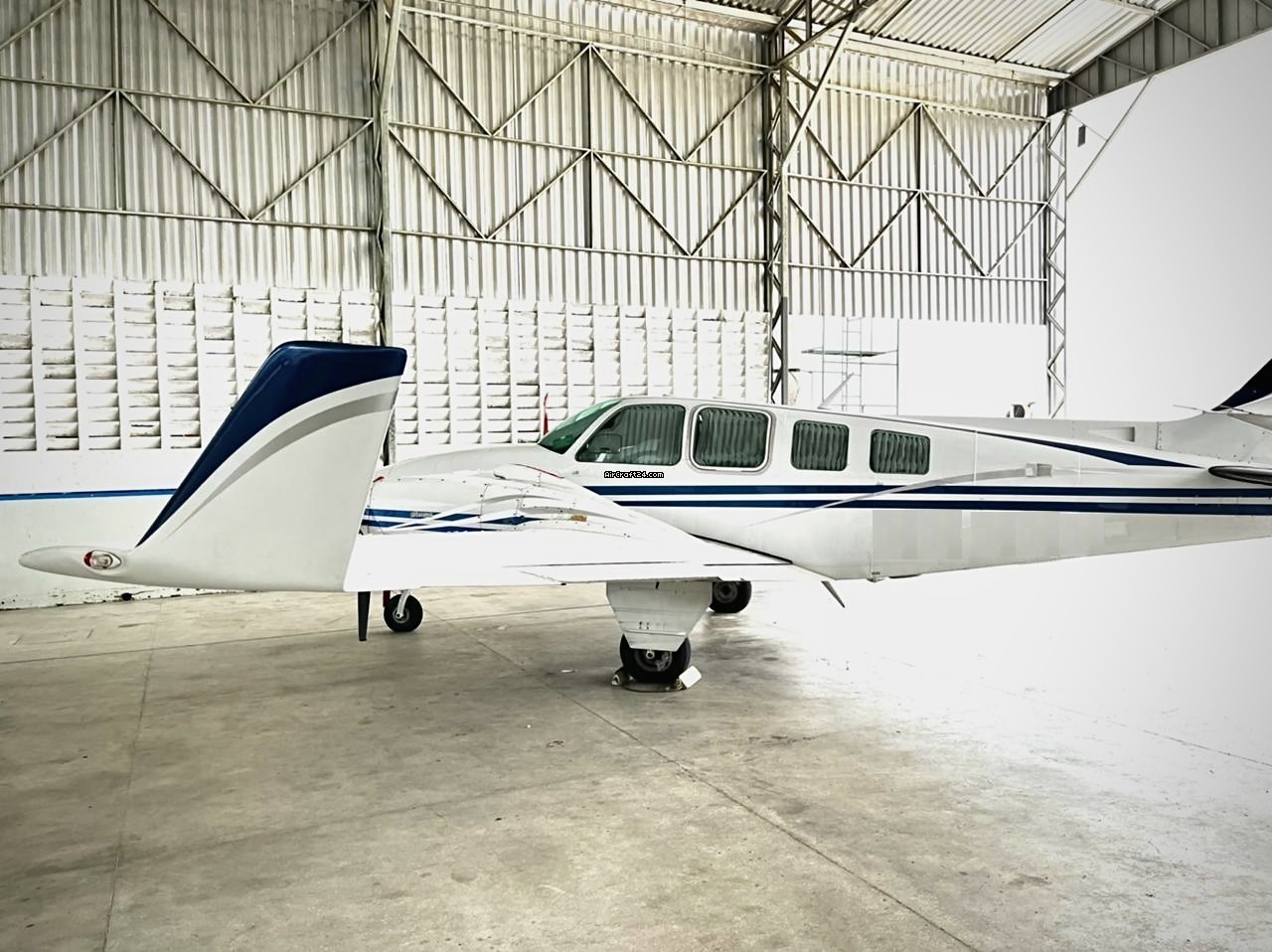 1978 Beechcraft Baron 58, photo 4