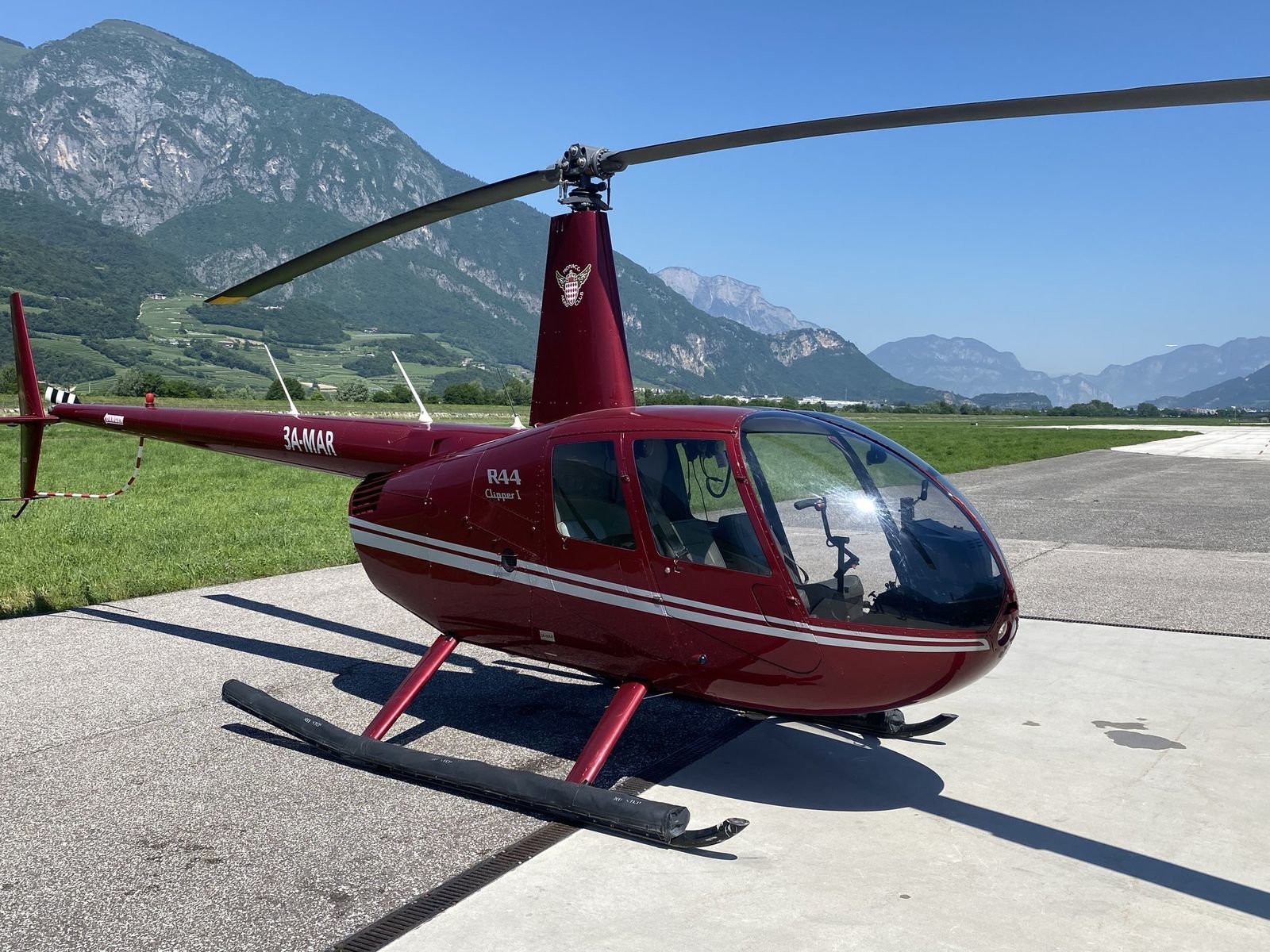 2002 Robinson R44 Clipper I, with installed popoutfloats, photo 1