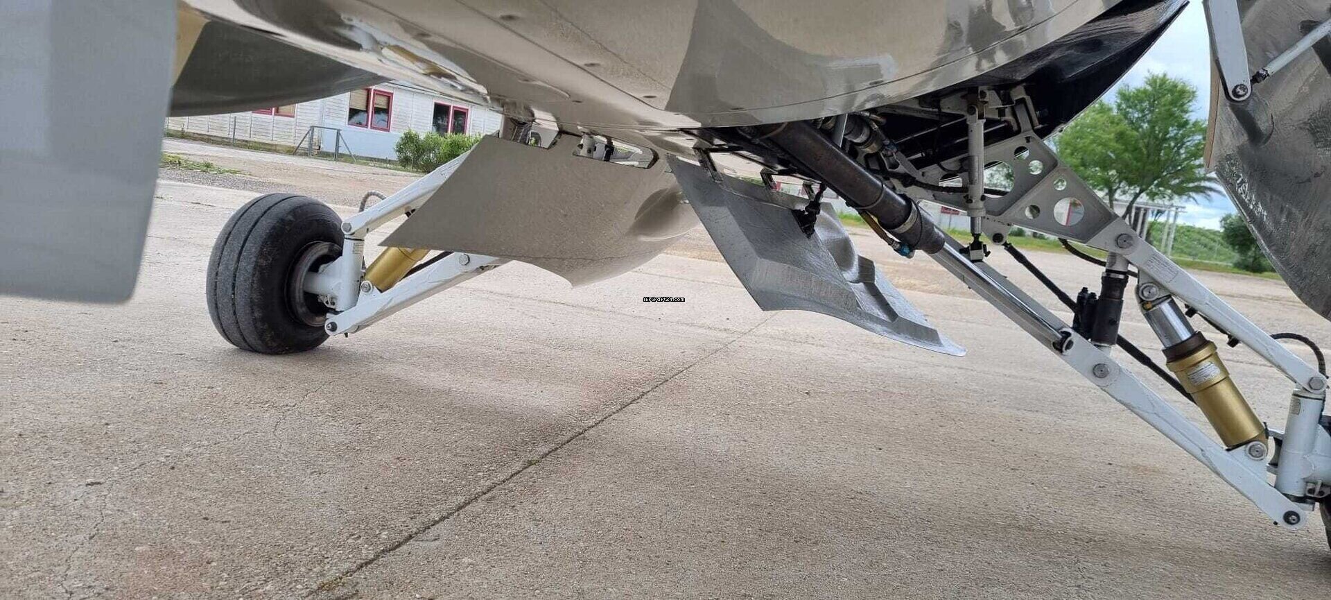 2000 Extra Aircraft 400, photo 10