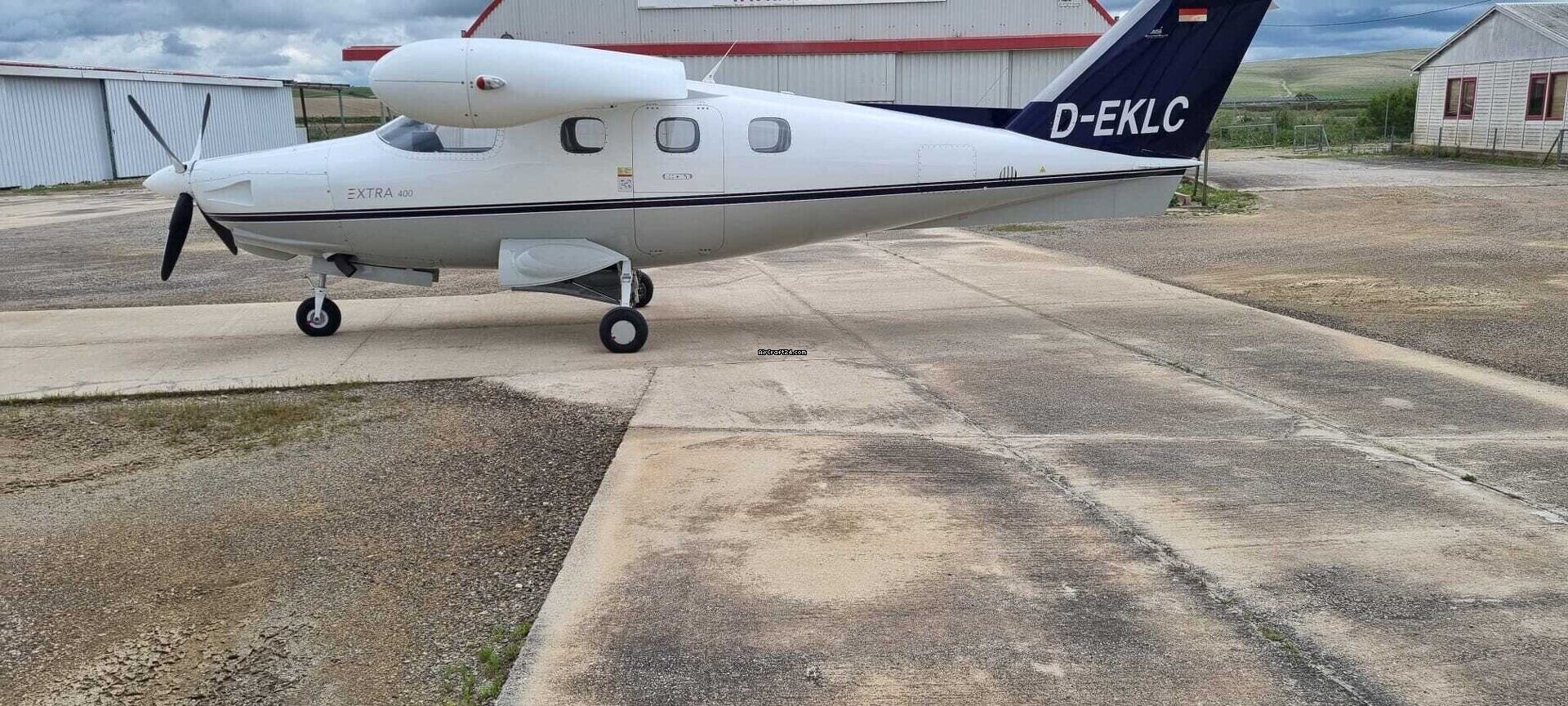 2000 Extra Aircraft 400, photo 6