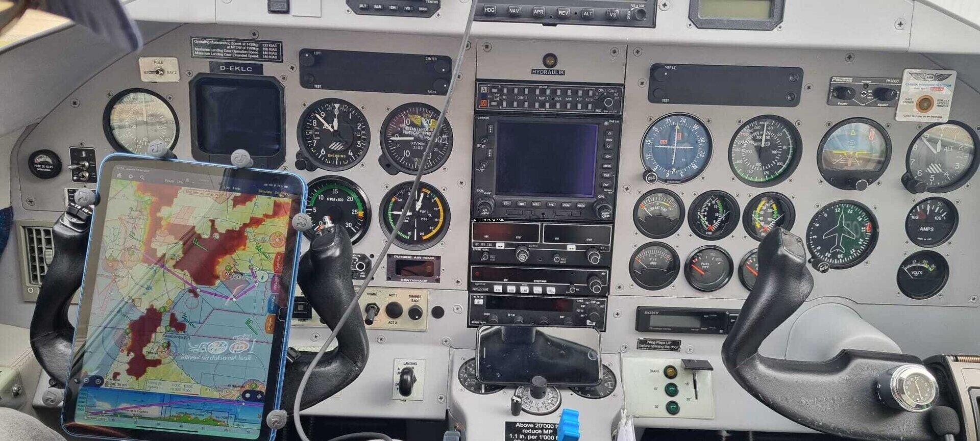 2000 Extra Aircraft 400, photo 8