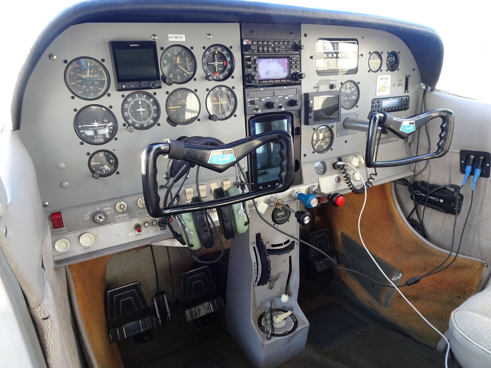 1965 Cessna 182H, photo 6