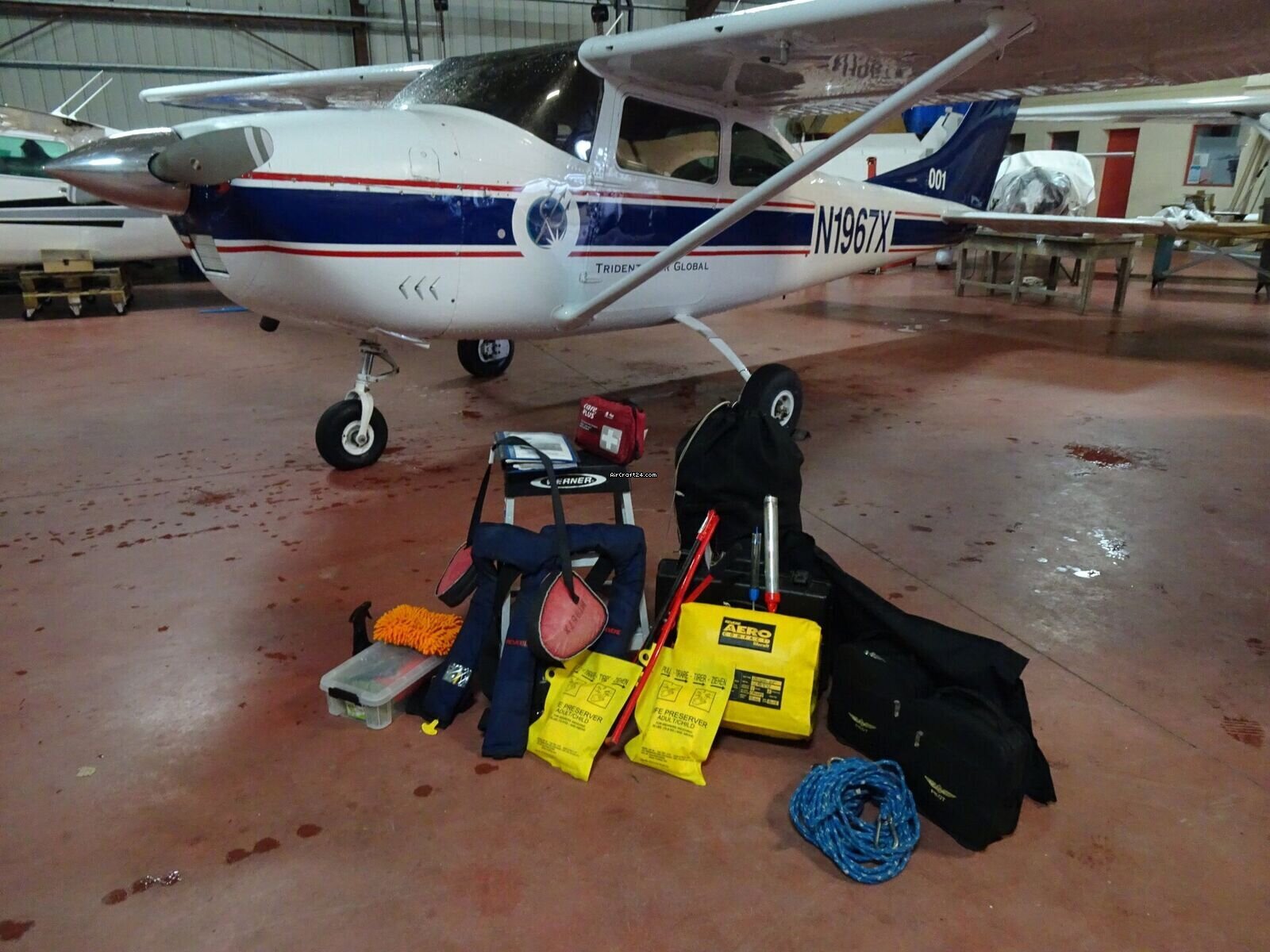 1965 Cessna 182H, photo 8