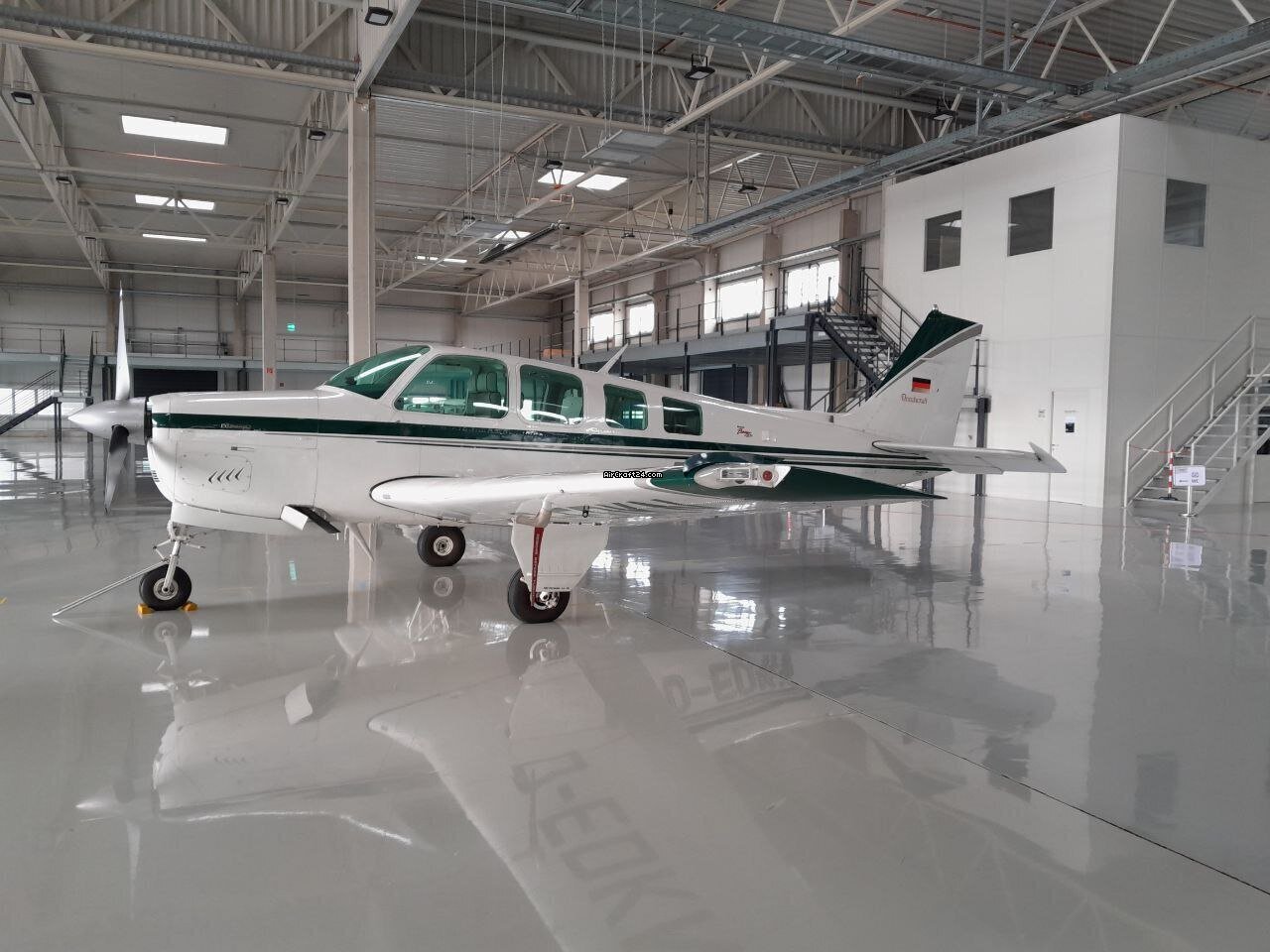1980 Beechcraft Bonanza A36, photo 1