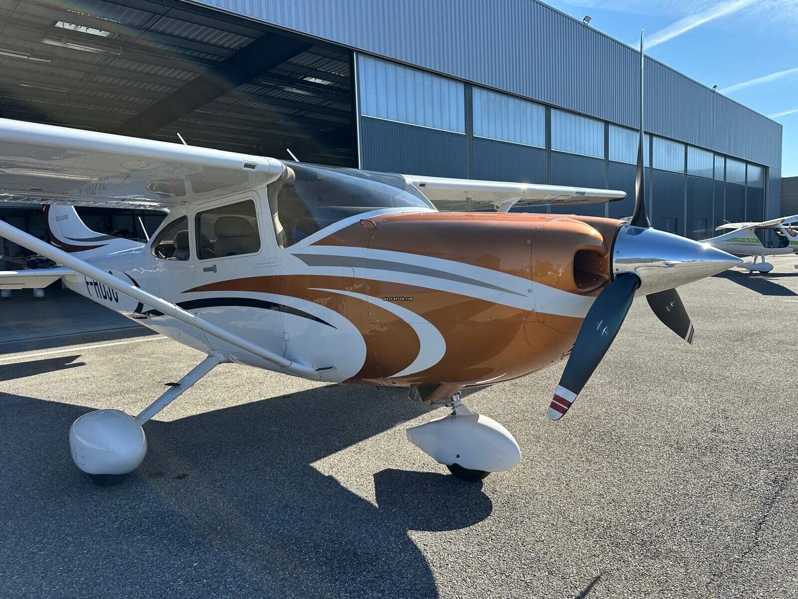 2009 Cessna 182T, photo 3
