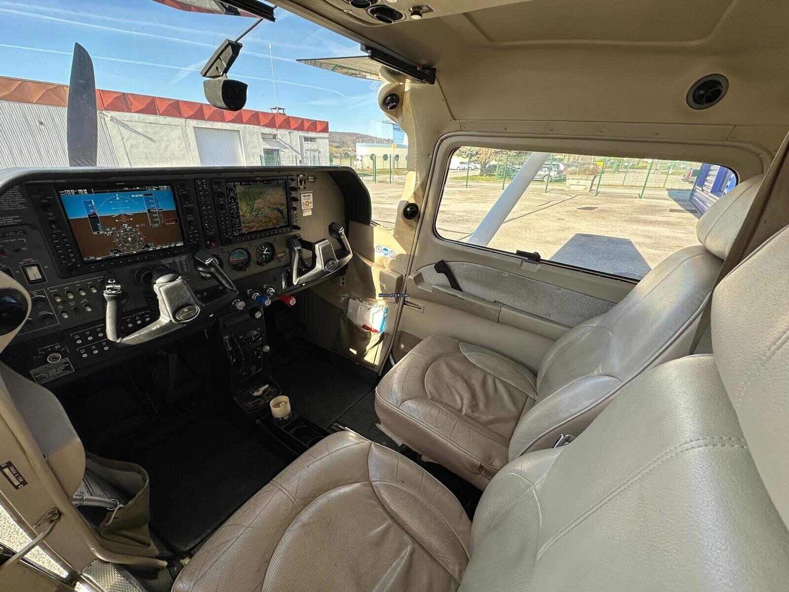 2009 Cessna 182T, photo 7