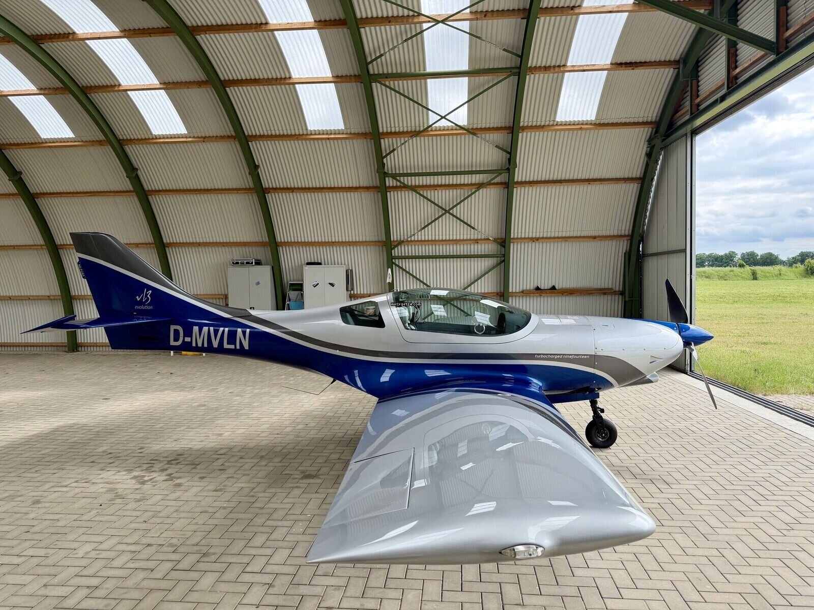 2021 JMB Aircraft VL3 Rotax 914 UL2 Turbo, photo 7