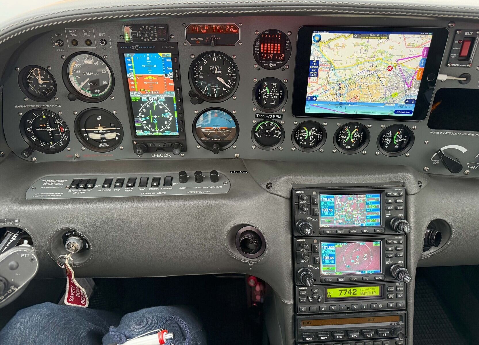 2000 Cirrus SR20 G1 | Low-Time | Dual GNS 430W Waas/lpv | Aspen PFD | Fresh Prop, photo 8