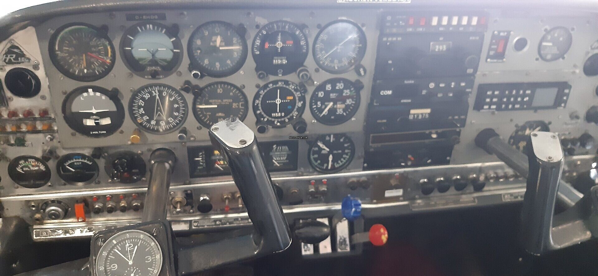 1973 Robin HR 100-210D, photo 4