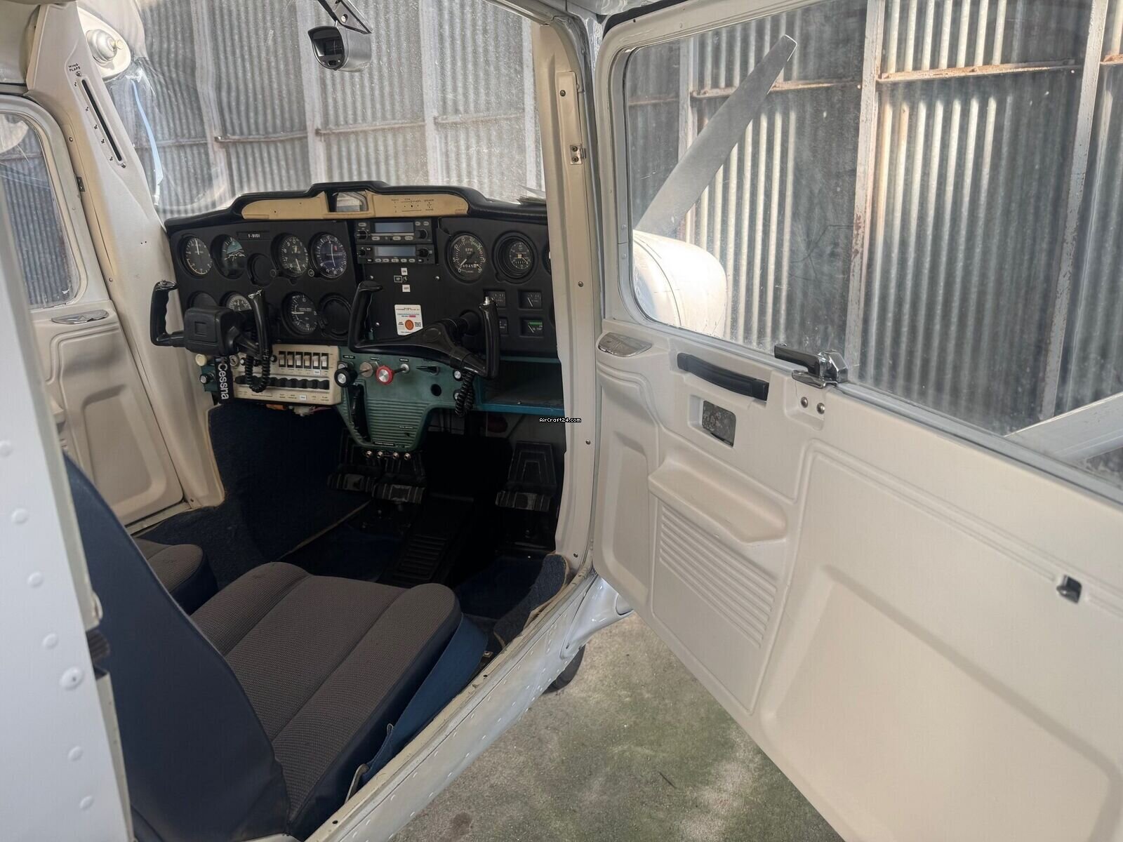1974 Cessna 150, photo 7
