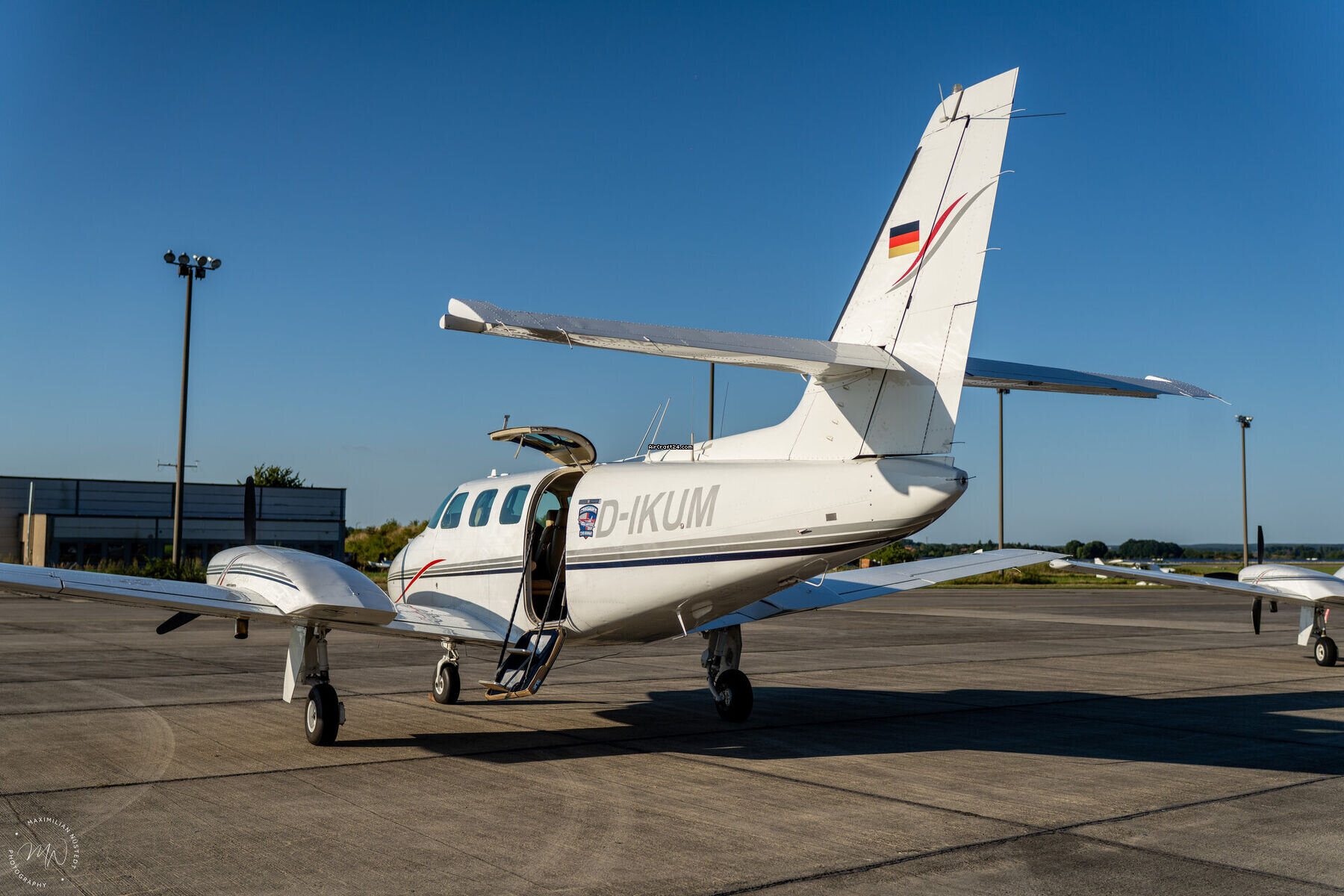 1982 Cessna T303, photo 4