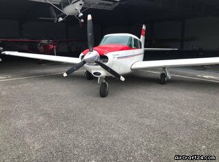 Piper PA-24-250 Comanche Long Range