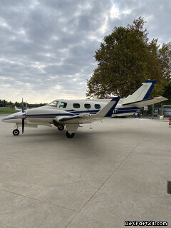 Beechcraft Duke 60