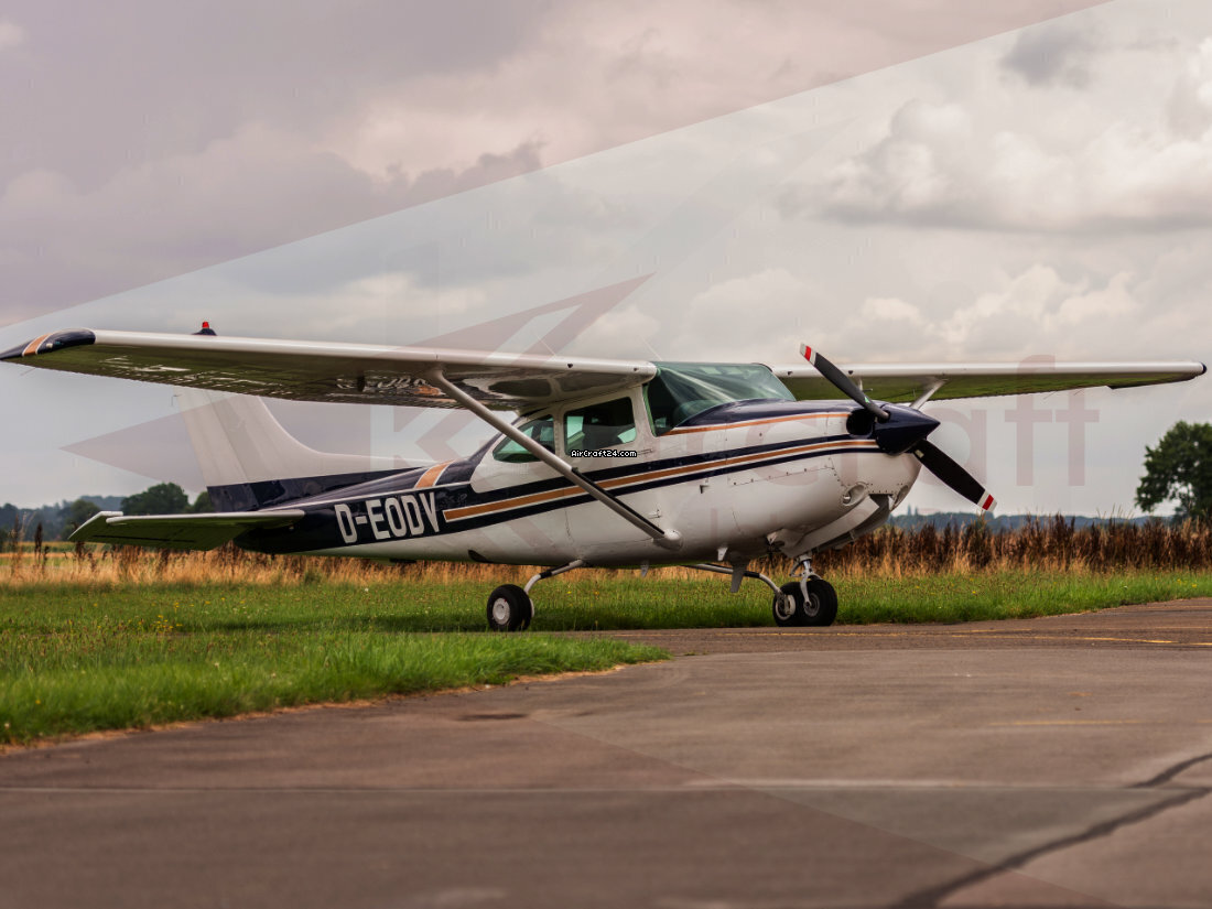 1980 Cessna FR-182-RG Skylane, photo 3