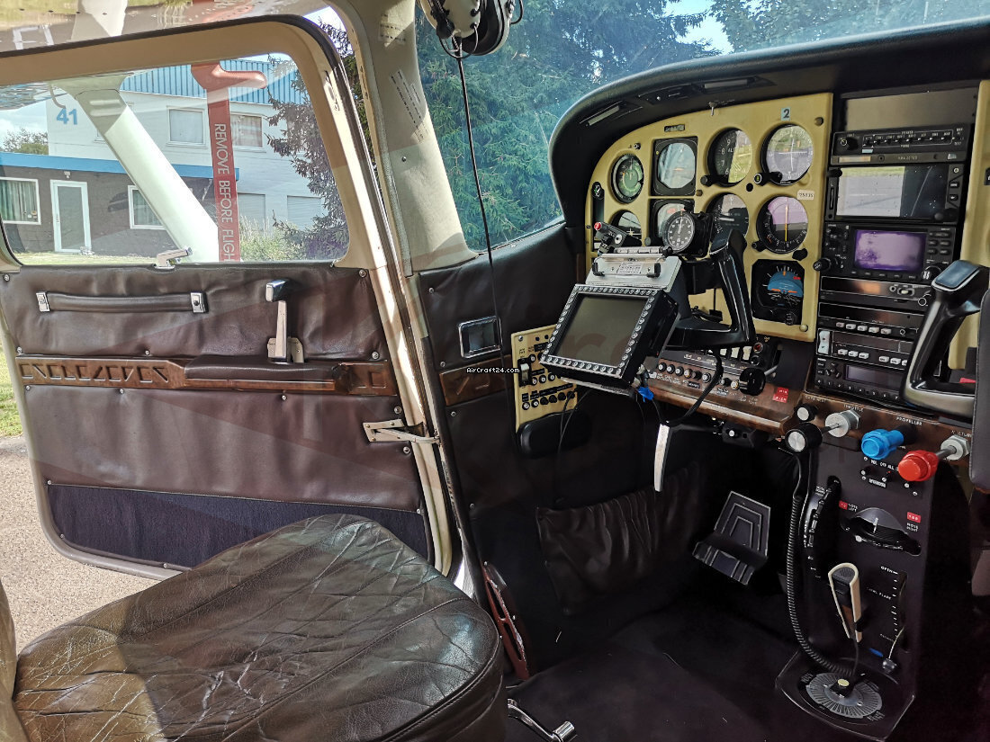 1980 Cessna FR-182-RG Skylane, photo 6