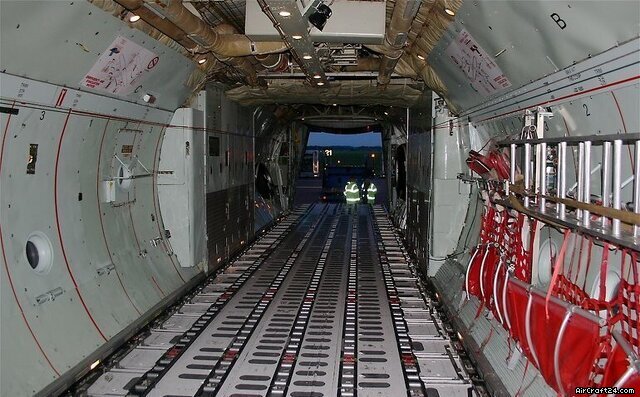 1983 Lockheed C-130, photo 2