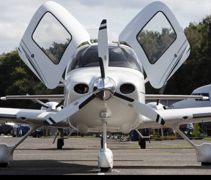 2006 Cirrus SR22-G2 [Fractional ownership 1/2], photo 1