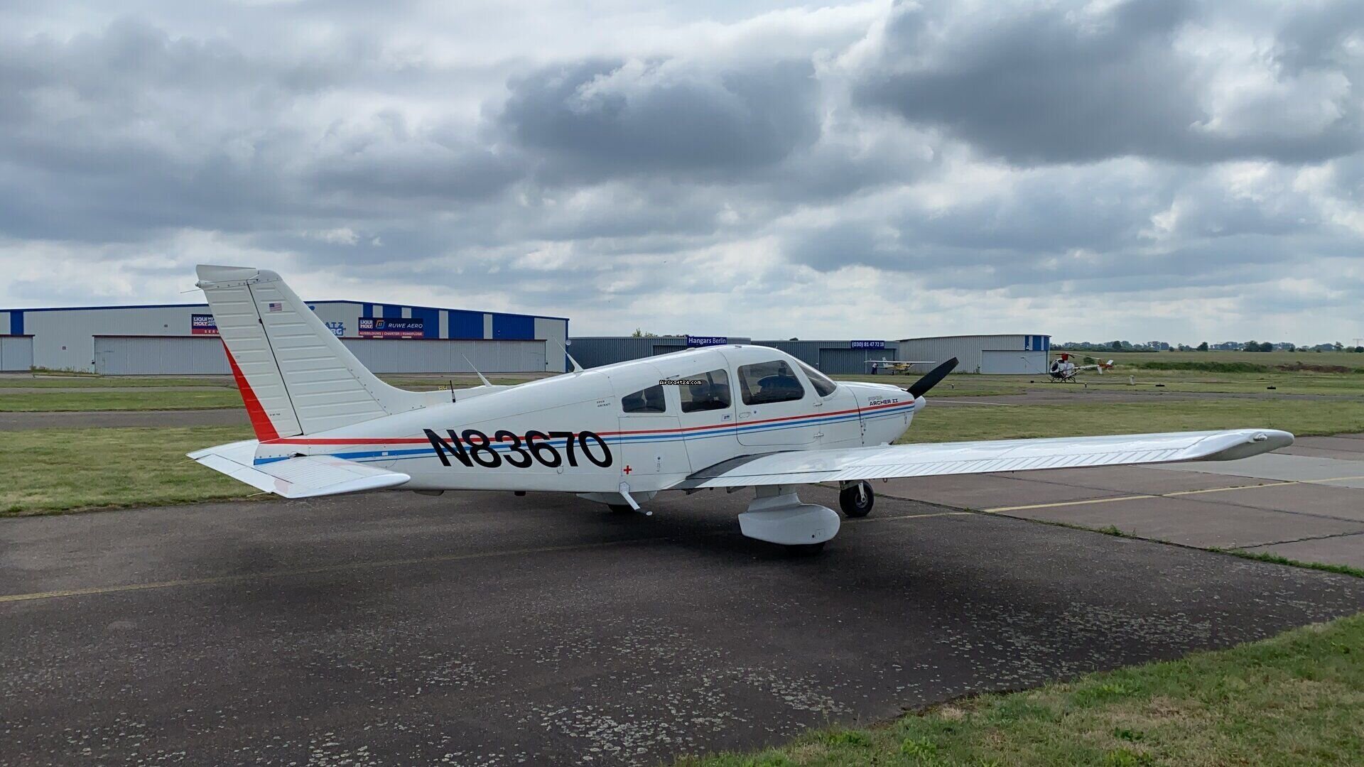 1981 Piper 28-181, photo 3