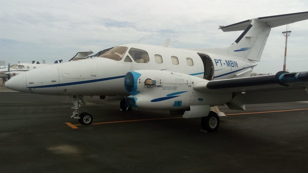 1981 Embraer EMB-121 A1 Xingu, photo 2