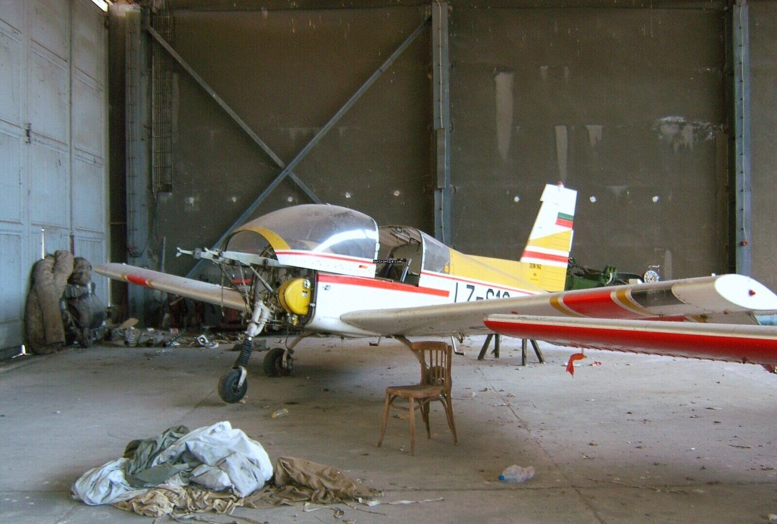 1987 Zlin Zlin142, LZ810, photo 1