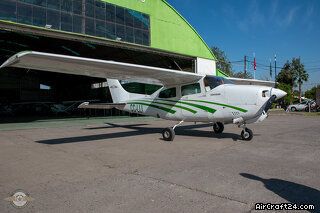 Cessna 210N