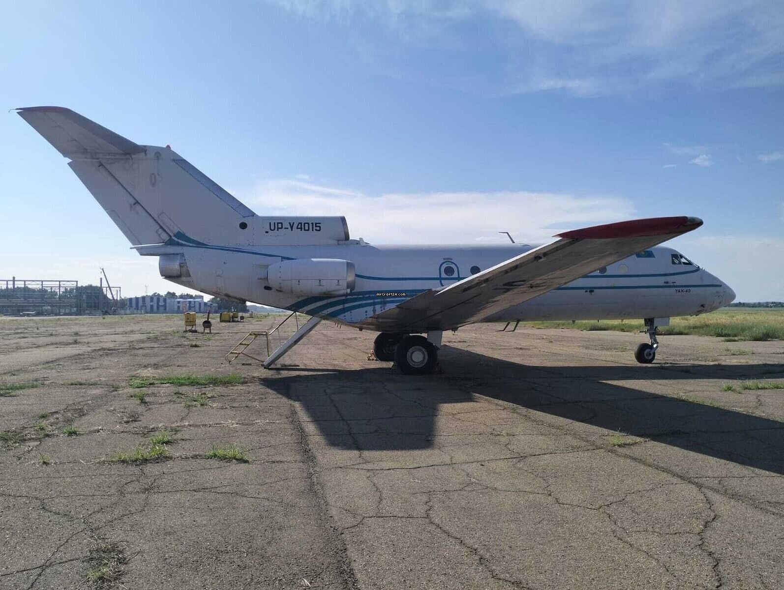 1976 Yakovlev YAK 40, photo 2