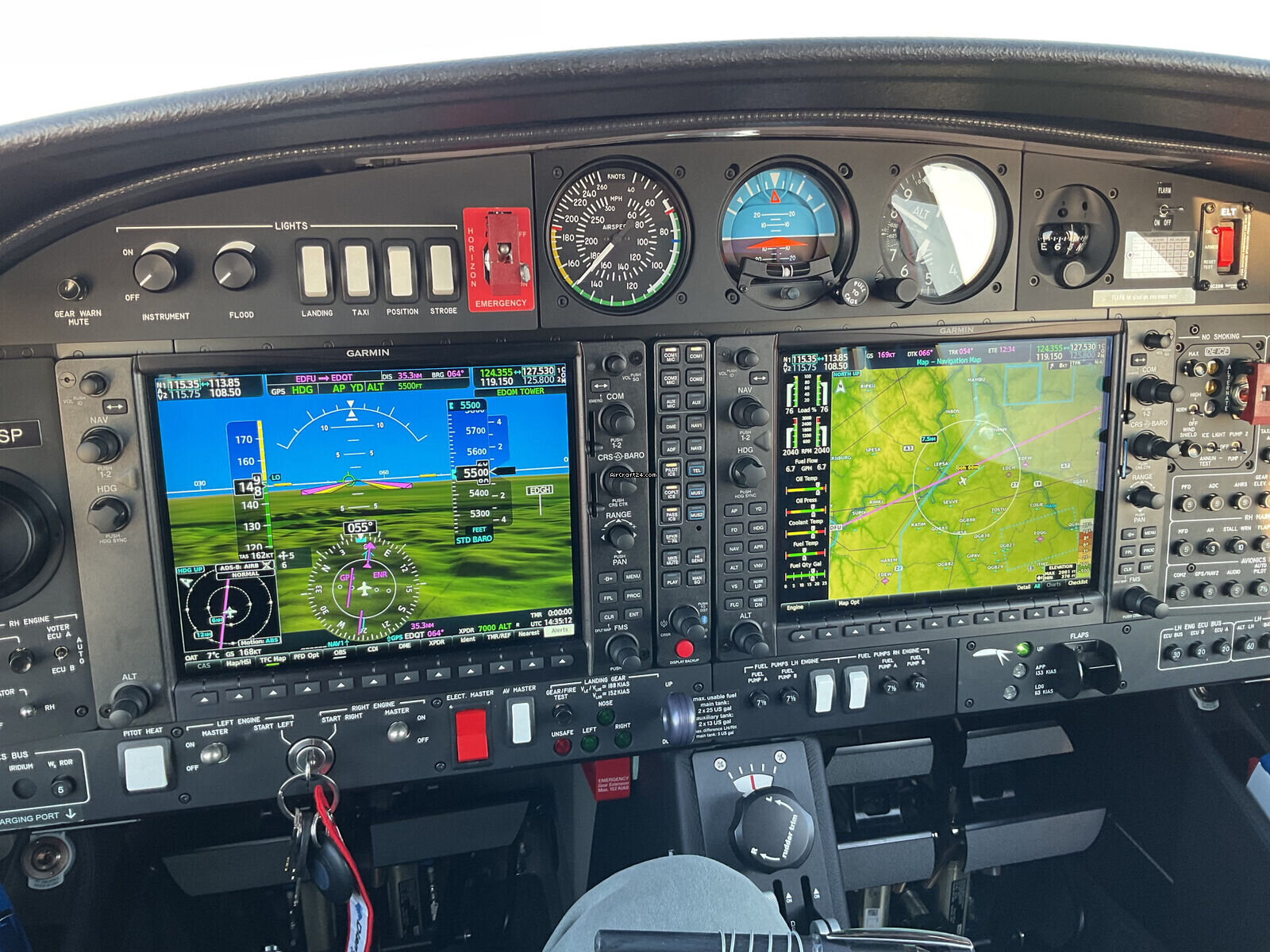 2023 Diamond DA42-V1, photo 4