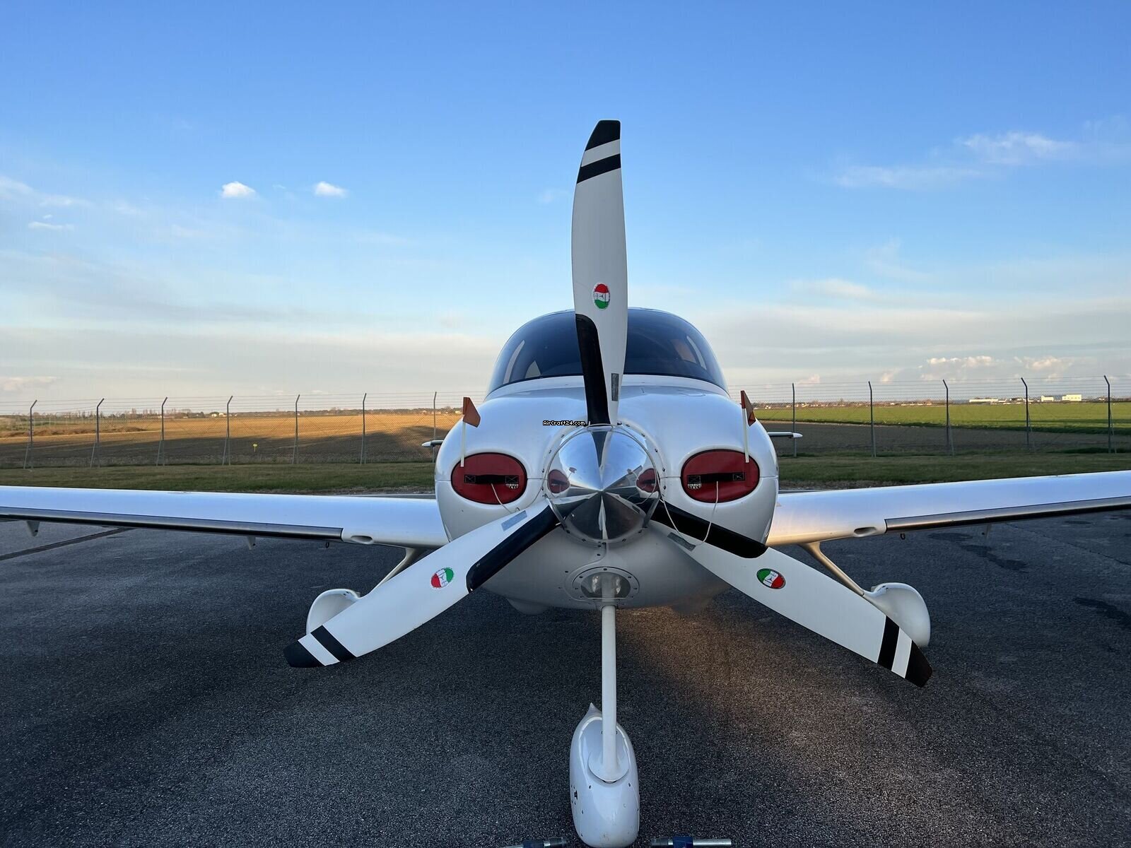 2007 Cirrus SR22-G2, photo 2