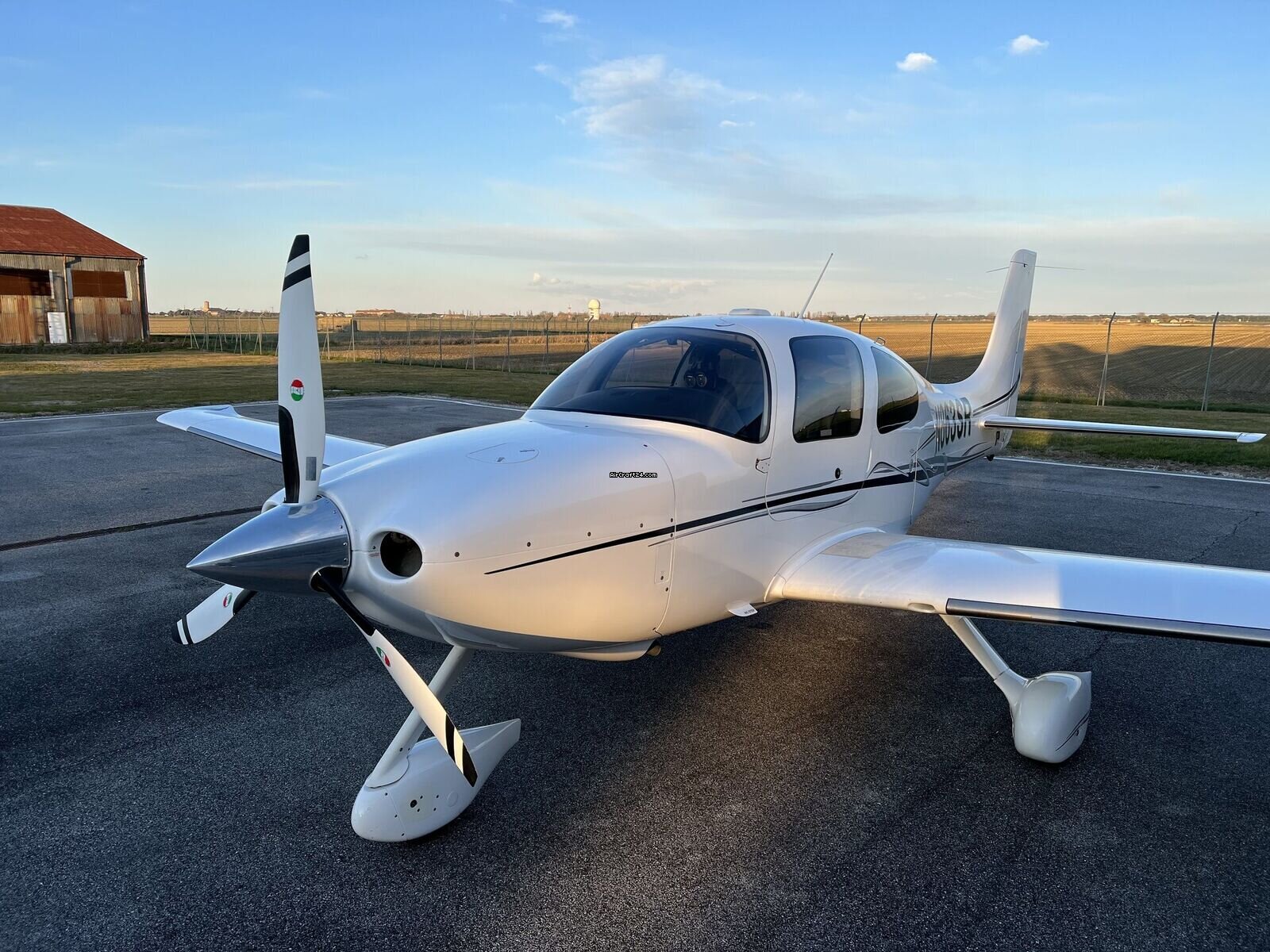 2007 Cirrus SR22-G2, photo 3