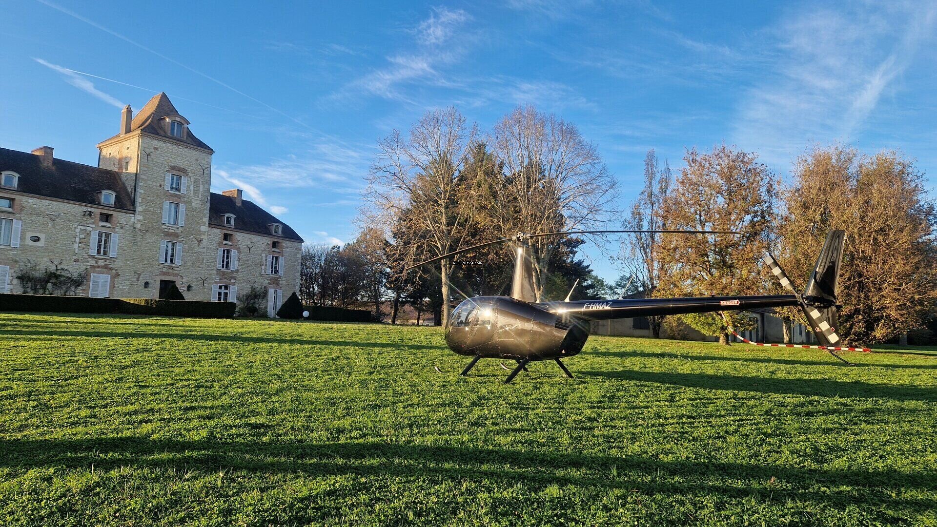 2010 Robinson R44, photo 2
