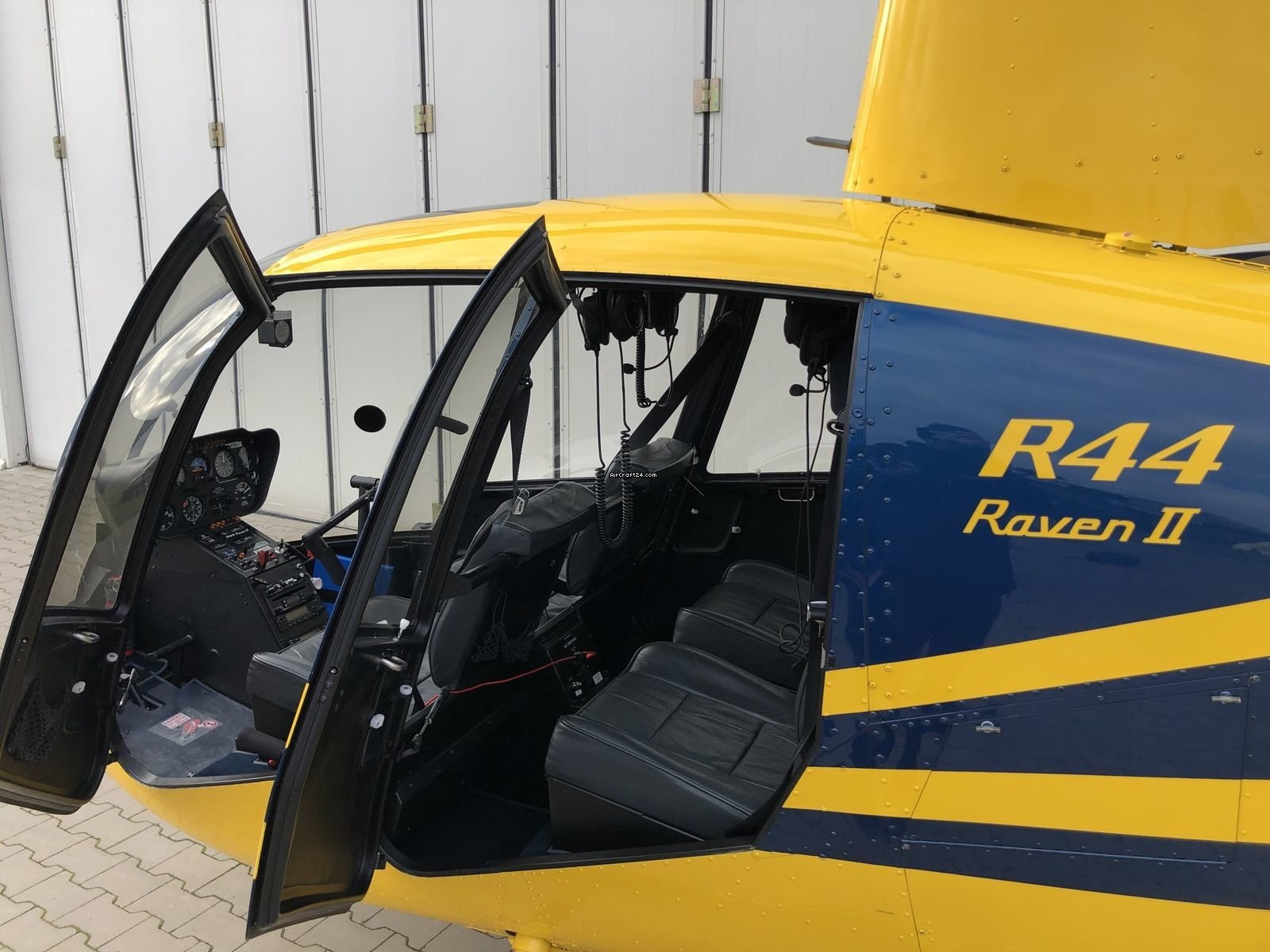 2011 Robinson R44 Raven II, photo 1