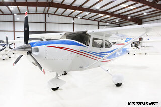 Cessna 182T Skylane