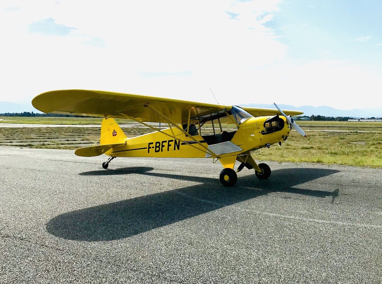 1945 Piper J3c ( L4 J Usaaf S/N 45-4608 ), photo 1